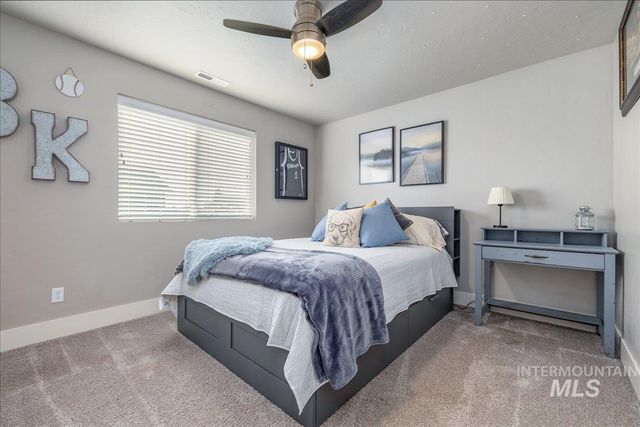 1552 Saddle Mountain Ave, Middleton, ID 83644