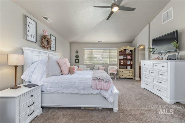 1552 Saddle Mountain Ave, Middleton, ID 83644