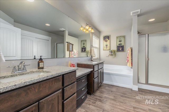 1552 Saddle Mountain Ave, Middleton, ID 83644