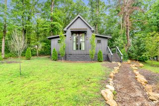 311 Waters Edge Way, Tracy City, TN 37387