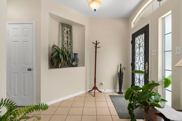 981 Rio Verde, New Braunfels, TX 78130
