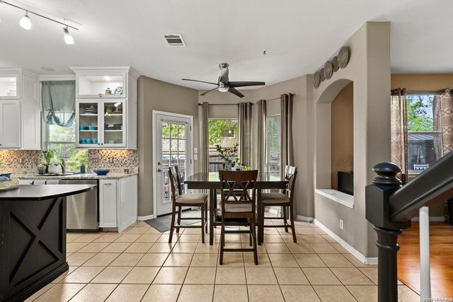 981 Rio Verde, New Braunfels, TX 78130