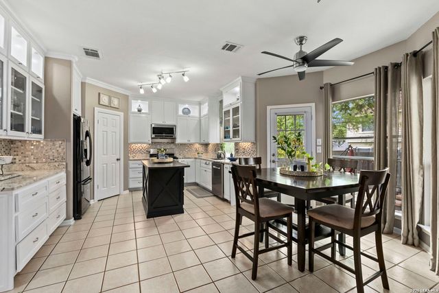981 Rio Verde, New Braunfels, TX 78130