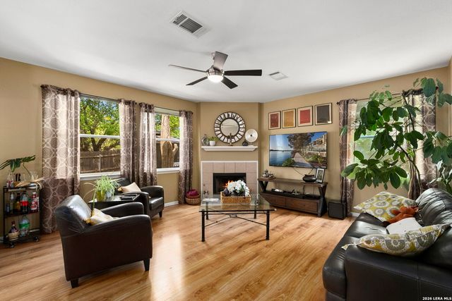 981 Rio Verde, New Braunfels, TX 78130