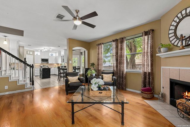 981 Rio Verde, New Braunfels, TX 78130