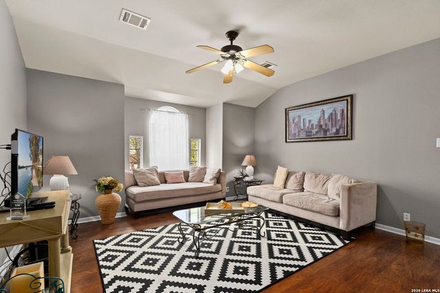 981 Rio Verde, New Braunfels, TX 78130