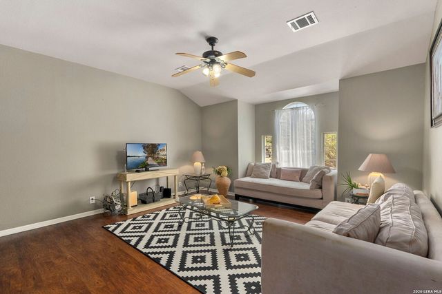 981 Rio Verde, New Braunfels, TX 78130