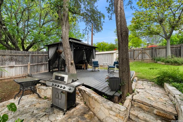 981 Rio Verde, New Braunfels, TX 78130