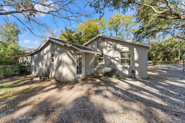 4044 HUNTER Circle, Jacksonville, FL 32207