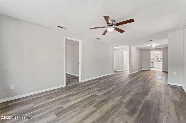 4044 HUNTER Circle, Jacksonville, FL 32207