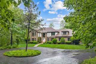 8N258 Brierwood Lane, Elgin, IL 60124