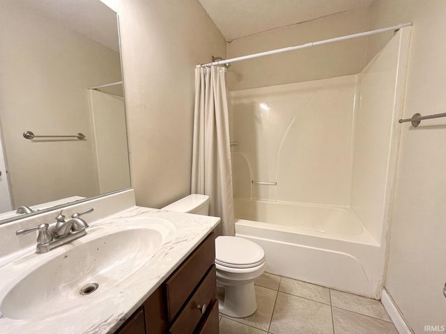 612 Southbrook Drive, Evansville, IN 47711