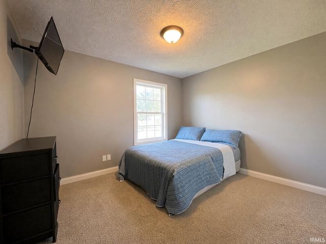 612 Southbrook Drive, Evansville, IN 47711