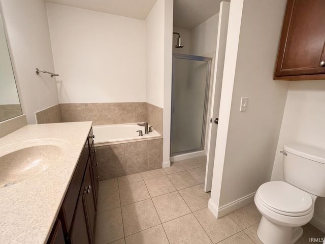 612 Southbrook Drive, Evansville, IN 47711