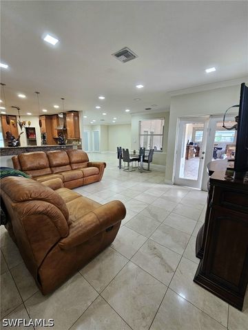 41 33rd AVE NE, Naples, FL 34120