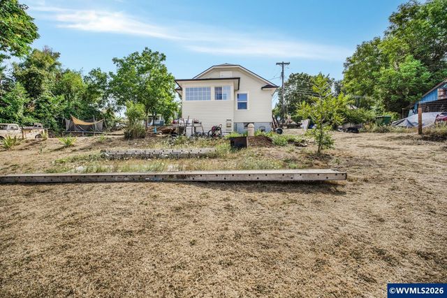 122 Rock St, Silverton, OR 97381