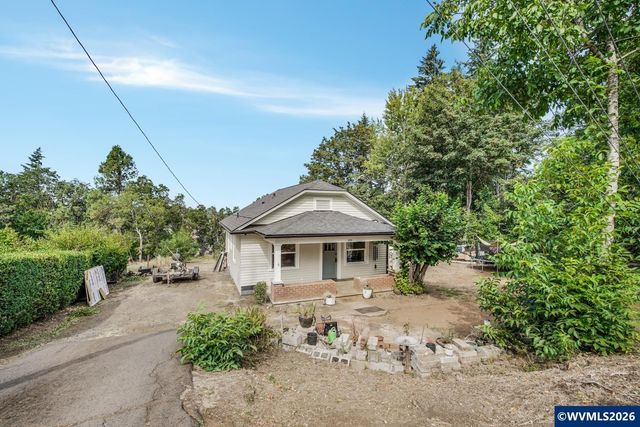 122 Rock St, Silverton, OR 97381