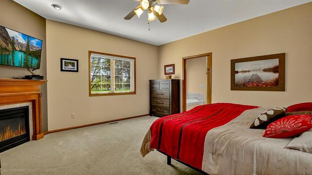 4244 Mill Ridge Circle, Eau Claire, WI 54703
