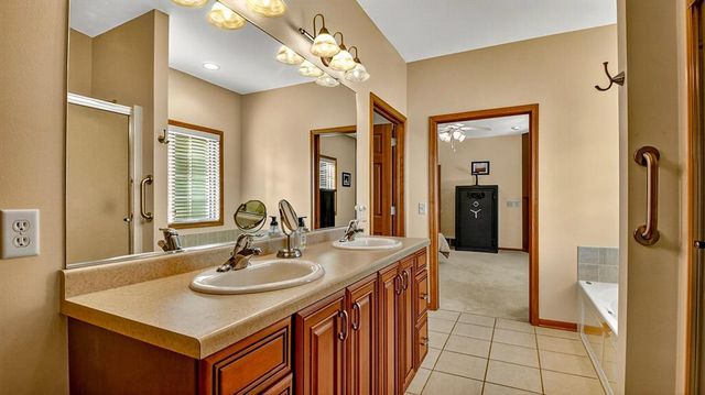 4244 Mill Ridge Circle, Eau Claire, WI 54703