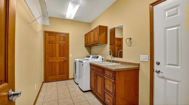 4244 Mill Ridge Circle, Eau Claire, WI 54703