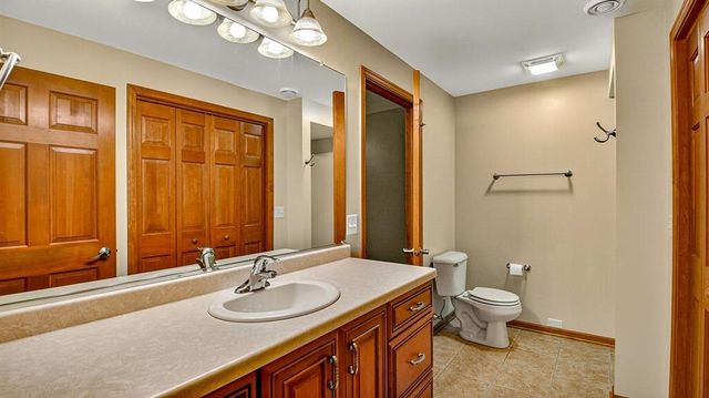 4244 Mill Ridge Circle, Eau Claire, WI 54703