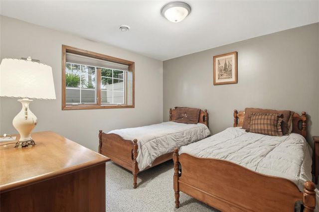 4244 Mill Ridge Circle, Eau Claire, WI 54703