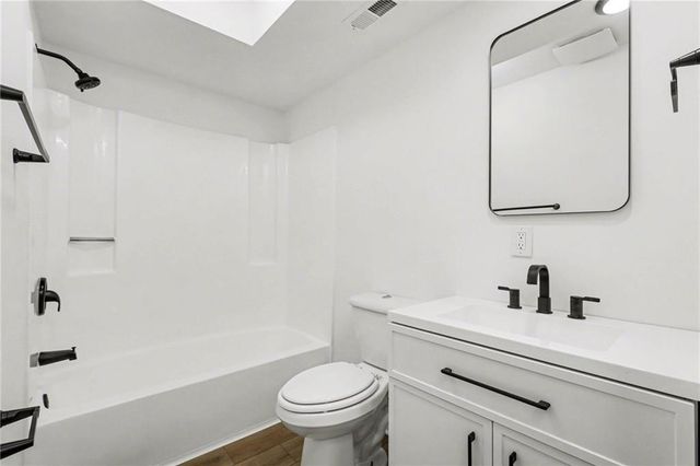 106D Smith Street, Smithville, MO 64089