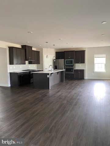 3002 VANESSA DR, Harrisburg, PA 17110