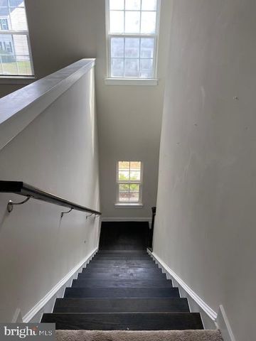 3002 VANESSA DR, Harrisburg, PA 17110