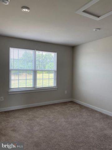 3002 VANESSA DR, Harrisburg, PA 17110