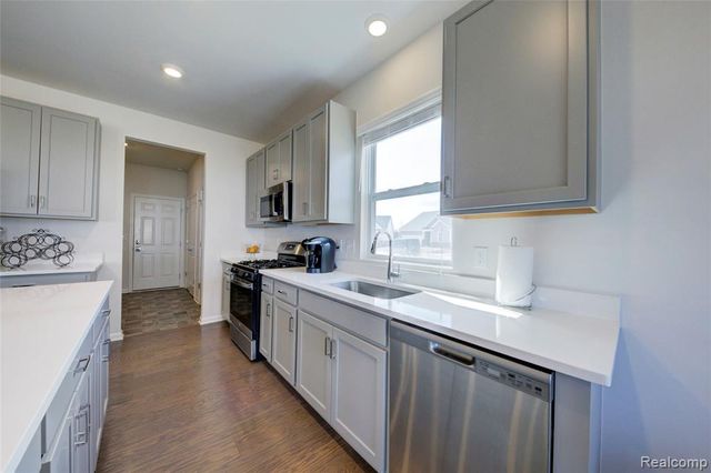 3775 Park Creek Lane, Canton, MI 48188