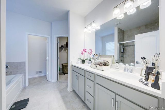 3775 Park Creek Lane, Canton, MI 48188