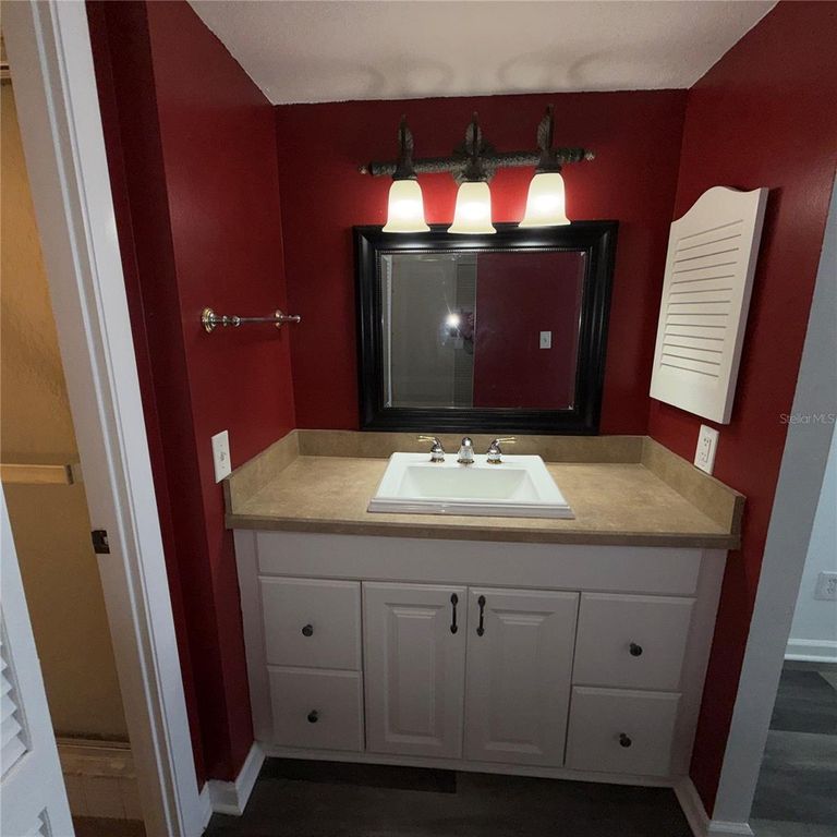 Image 17 of property listing at 201 W LAUREL STREET 703, Tampa, FL 33602