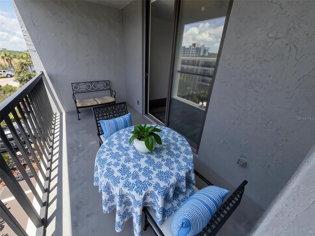 Image 19 of property listing at 201 W LAUREL STREET 703, Tampa, FL 33602