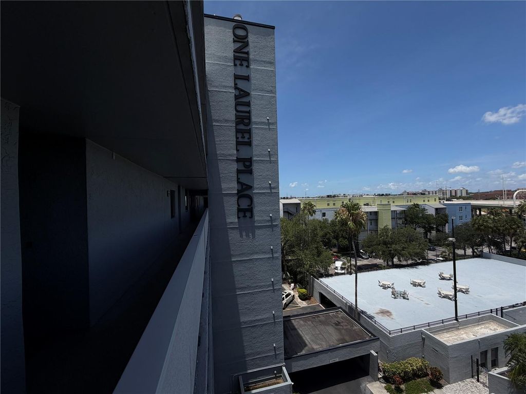 Image 20 of property listing at 201 W LAUREL STREET 703, Tampa, FL 33602