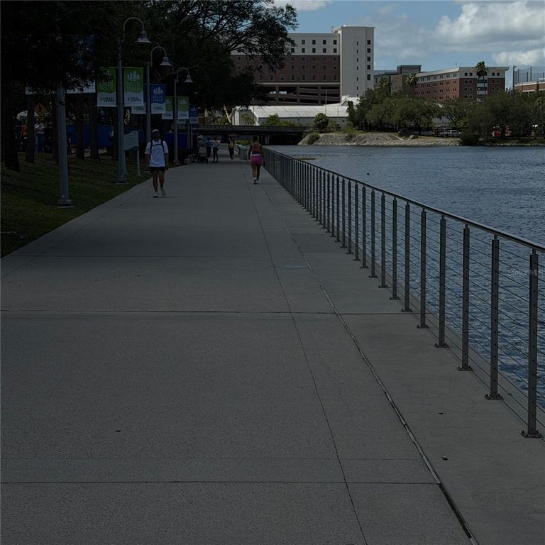 Image 26 of property listing at 201 W LAUREL STREET 703, Tampa, FL 33602