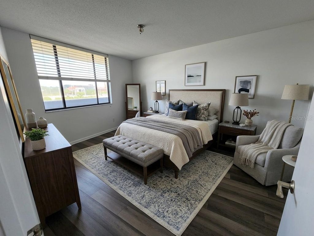Image 7 of property listing at 201 W LAUREL STREET 703, Tampa, FL 33602