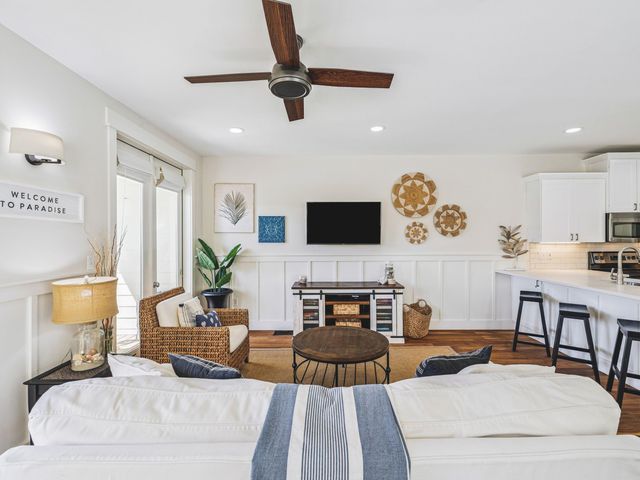 4281 E County Hwy 30A 203, Santa Rosa Beach, FL 32459