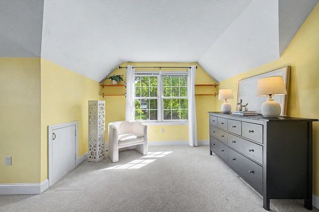 16 Stable Way, Medway, MA 02053
