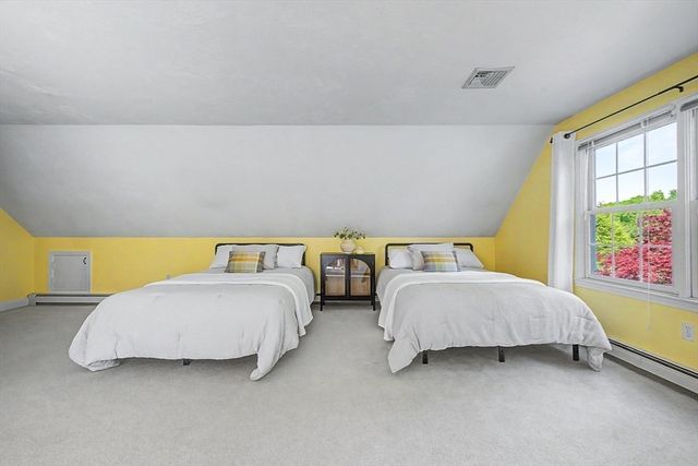 16 Stable Way, Medway, MA 02053