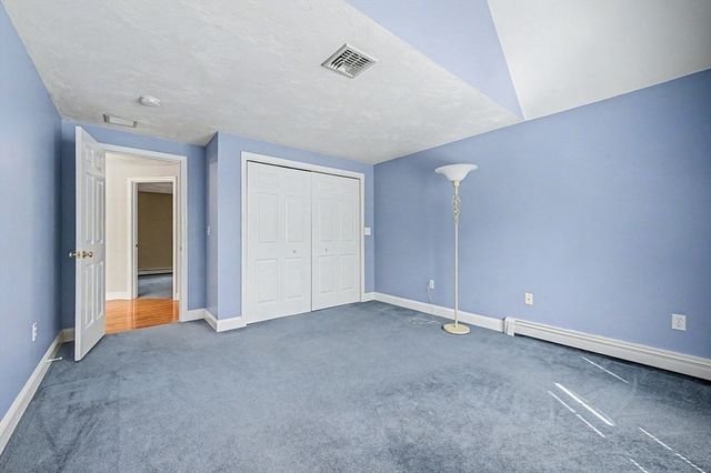 16 Stable Way, Medway, MA 02053