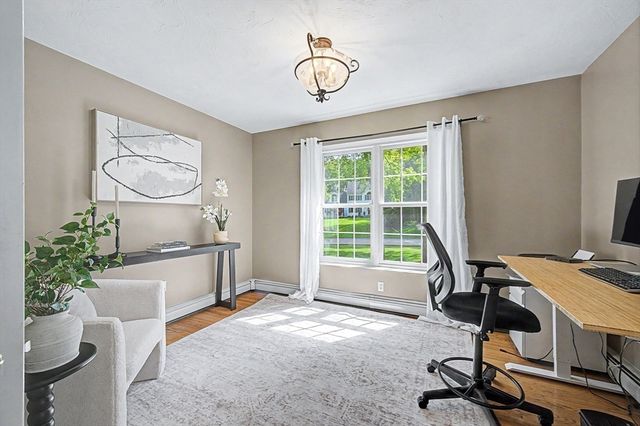16 Stable Way, Medway, MA 02053