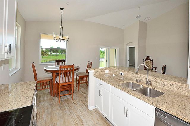 3951 Playa Del Sol Drive 201, Rockledge, FL 32955