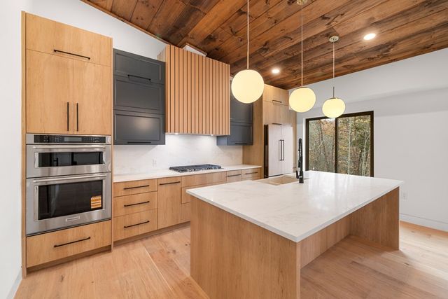 1713 Old Northcutt Road, Ellijay, GA 30536