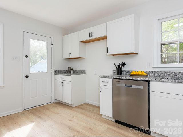 9012 Waggoneer Circle, Charlotte, NC 28270