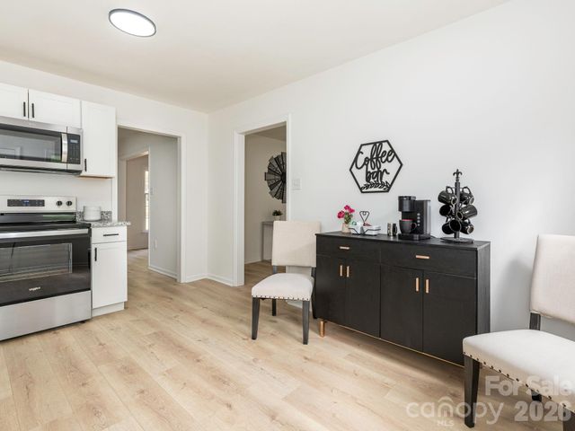 9012 Waggoneer Circle, Charlotte, NC 28270