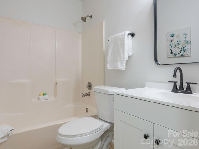 9012 Waggoneer Circle, Charlotte, NC 28270