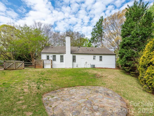 9012 Waggoneer Circle, Charlotte, NC 28270