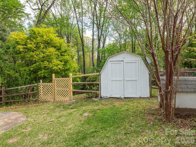 9012 Waggoneer Circle, Charlotte, NC 28270