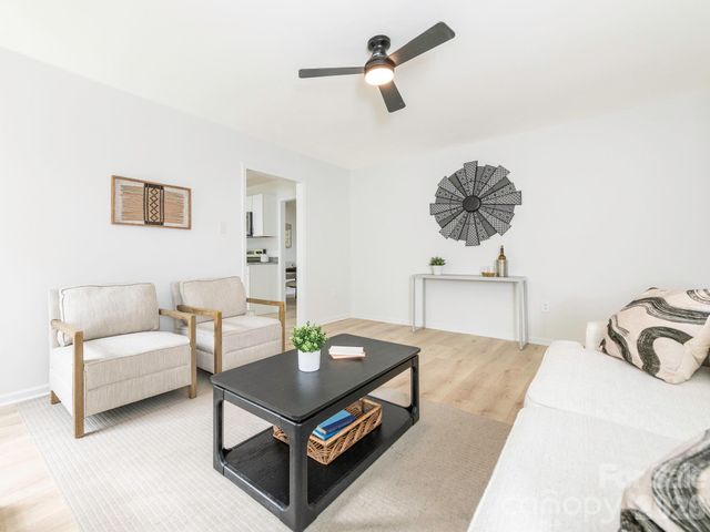 9012 Waggoneer Circle, Charlotte, NC 28270